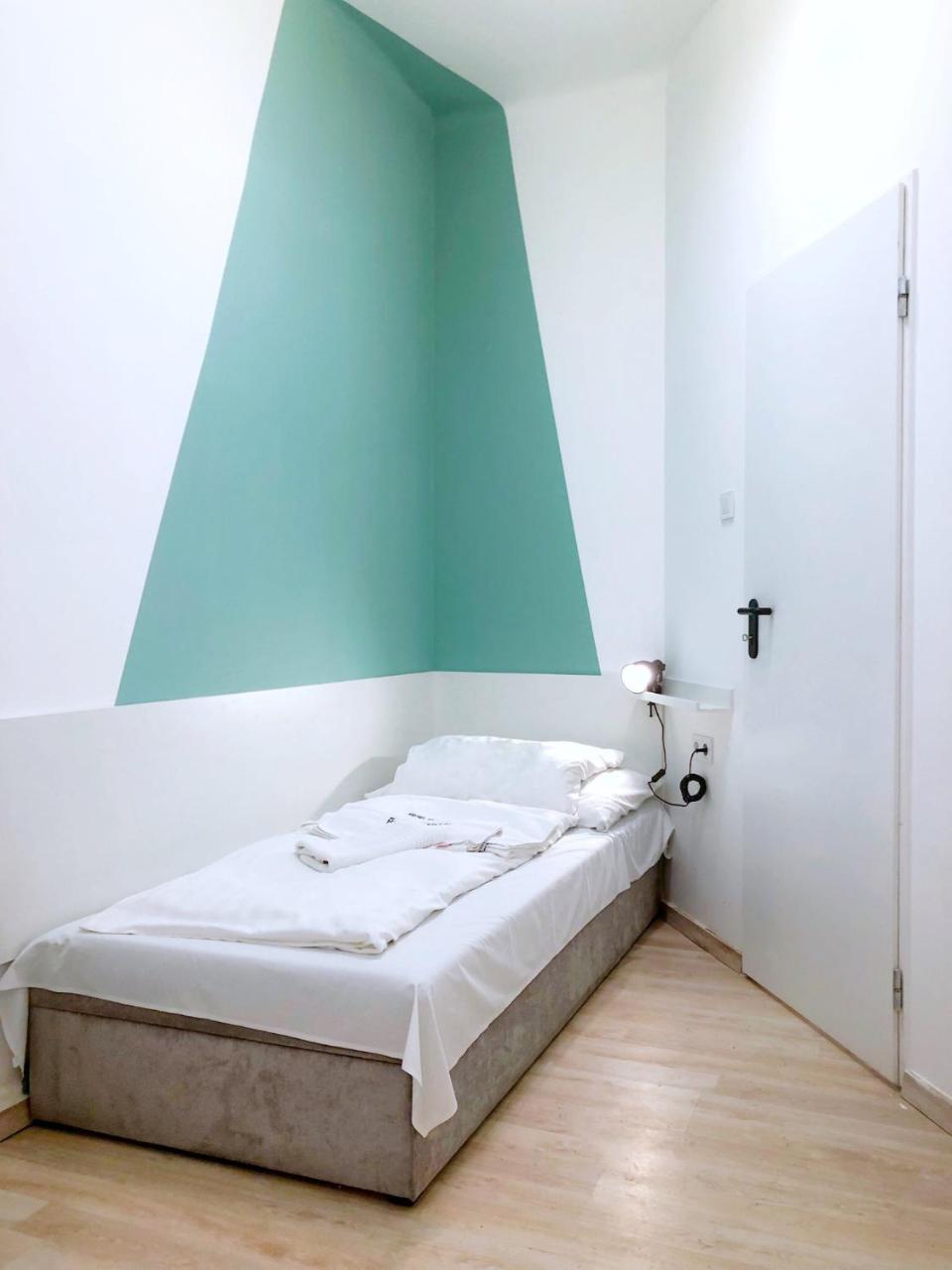 Chesscom Guest house *